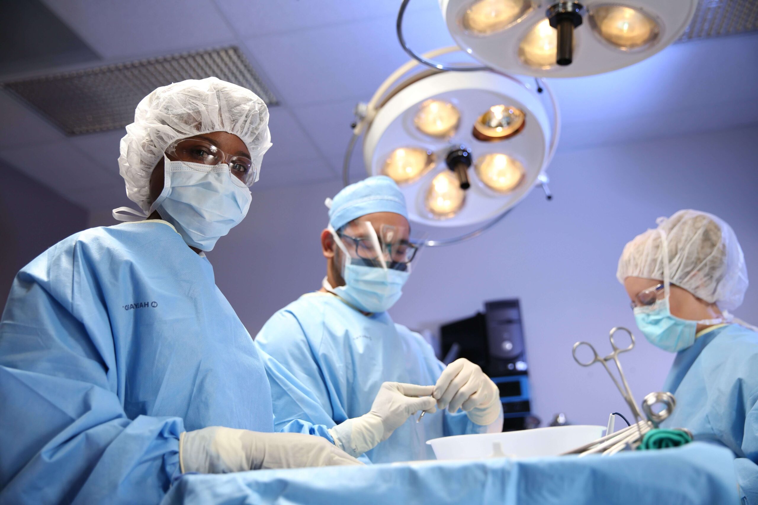 how-to-become-a-traveling-surgical-tech-brookline-college